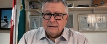 Movie still from “752 Is Not a Number” (2022), directed by Babak Payami – Close Up shot, Over the shoulder angle