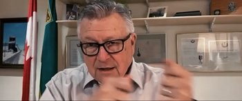 Movie still from “752 Is Not a Number” (2022), directed by Babak Payami – Close Up shot, Over the shoulder angle