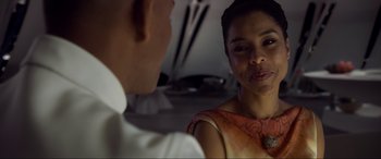 Movie still from “After Earth” (2013), directed by M. Night Shyamalan – A man and a woman talking to each other; Close Up shot, Over the shoulder angle