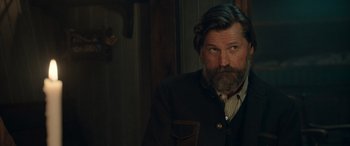 Movie still from “Against the Ice” (2022), directed by Peter Flinth – Close Up shot, Over the shoulder angle