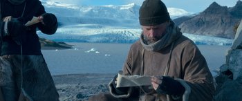 Movie still from “Against the Ice” (2022), directed by Peter Flinth – Medium shot, Over the shoulder angle
