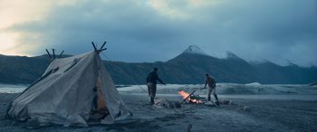 Movie still from “Against the Ice” (2022), directed by Peter Flinth – Wide shot, Low angle