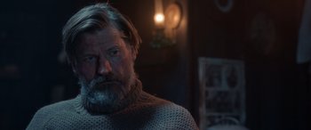 Movie still from “Against the Ice” (2022), directed by Peter Flinth – Close Up shot, Over the shoulder angle