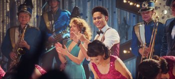 Movie still from “All Together Now” (2020), directed by Brett Haley – A group of young people standing next to each other; Medium shot, Over the shoulder angle