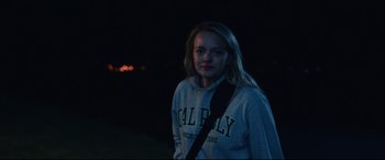 Movie still from “The Invisible Man” (2020), directed by Leigh Whannell – Medium shot, Over the shoulder angle