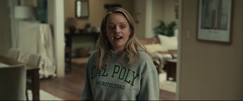 Movie still from “The Invisible Man” (2020), directed by Leigh Whannell – Medium shot, Over the shoulder angle