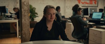 Movie still from “The Invisible Man” (2020), directed by Leigh Whannell – Medium shot, Over the shoulder angle