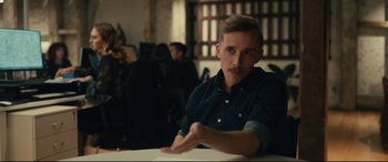 Movie still from “The Invisible Man” (2020), directed by Leigh Whannell – Close Up shot, Over the shoulder angle