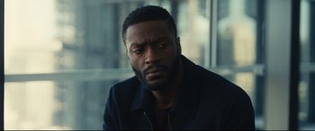 Movie still from “The Invisible Man” (2020), directed by Leigh Whannell – Close Up shot, Over the shoulder angle