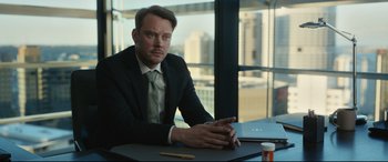 Movie still from “The Invisible Man” (2020), directed by Leigh Whannell – Medium shot, Over the shoulder angle