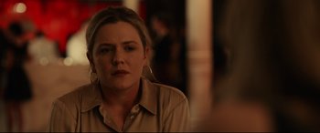 Movie still from “The Invisible Man” (2020), directed by Leigh Whannell – Close Up shot, Over the shoulder angle