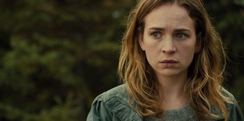 Movie still from “Books of Blood” (2020), directed by Brannon Braga – A person with long blonde hair; Close Up shot, Over the shoulder angle