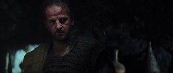 Movie still from “Braveheart” (1995), directed by Mel Gibson – A person wearing a sweater; Close Up shot, Over the shoulder angle