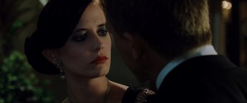 Movie still from “Casino Royale” (2006), directed by Martin Campbell – A man and a woman looking at one another; Close Up shot, Over the shoulder angle