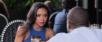 Movie still from “Central Intelligence” (2016), directed by Rawson Marshall Thurber – A woman sitting at a table with a man; Close Up shot, Over the shoulder angle