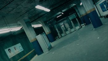 Movie still from “Cloverfield” (2008), directed by Matt Reeves – Extreme Wide shot, Overhead angle