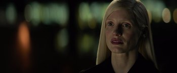 Movie still from “Dark Phoenix” (2019), directed by Simon Kinberg – A woman with blonde hair and a black shirt; Close Up shot, Low angle