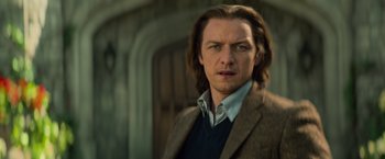 Movie still from “Dark Phoenix” (2019), directed by Simon Kinberg – A person with long hair; Close Up shot, Low angle