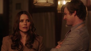 Movie still from “Deborah” (2022), directed by Noga Pnueli – A woman and a man are talking to each other; Close Up shot, Over the shoulder angle