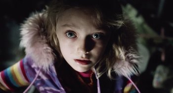 Movie still from “War of the Worlds” (2005), directed by Steven Spielberg – A young girl with blue eyes; Close Up shot, Low angle