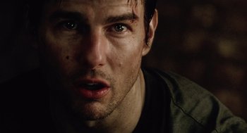 Movie still from “War of the Worlds” (2005), directed by Steven Spielberg – A person with a mouth wide open; Close Up shot, Over the shoulder angle