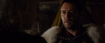 Movie still from “Gladiator” (2000), directed by Ridley Scott – A person with a beard; Close Up shot, Over the shoulder angle