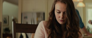 Movie still from “Halloween” (2018), directed by David Gordon Green – A person sitting in a chair; Close Up shot, Over the shoulder angle
