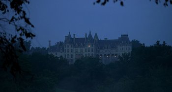 Movie still from “Hannibal” (2001), directed by Ridley Scott – A castle like building in the middle of the night; Extreme Wide shot, High angle