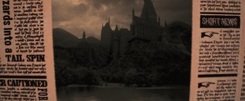 Movie still from “Harry Potter and the Order of the Phoenix” (2007), directed by David Yates – A dark picture of a castle in the middle of the night; Extreme Wide shot, High angle