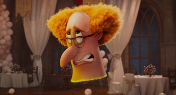 Movie still from “Hotel Transylvania 4: Transformania” (2022), directed by Jennifer Kluska – An animated character with curly red hair and glasses; Close Up shot, Over the shoulder angle