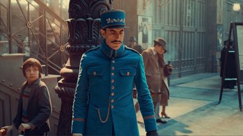 Movie still from “Hugo” (2011), directed by Martin Scorsese – Medium shot, Over the shoulder angle