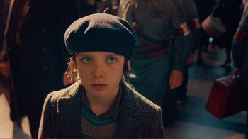 Movie still from “Hugo” (2011), directed by Martin Scorsese – Close Up shot, Over the shoulder angle