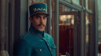 Movie still from “Hugo” (2011), directed by Martin Scorsese – Medium shot, Low angle