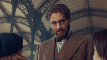 Movie still from “Hugo” (2011), directed by Martin Scorsese – Close Up shot, Low angle