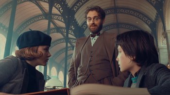 Movie still from “Hugo” (2011), directed by Martin Scorsese – Medium shot, Over the shoulder angle