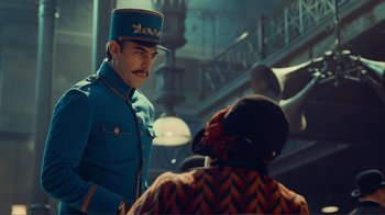 Movie still from “Hugo” (2011), directed by Martin Scorsese – Medium shot, Over the shoulder angle