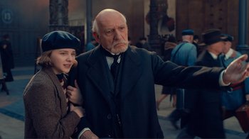 Movie still from “Hugo” (2011), directed by Martin Scorsese – Medium shot, Over the shoulder angle