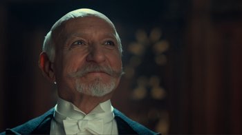 Movie still from “Hugo” (2011), directed by Martin Scorsese – Close Up shot, Low angle