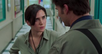 Movie still from “Hulk” (2003), directed by Ang Lee – A man and a woman talking to each other; Close Up shot, Over the shoulder angle