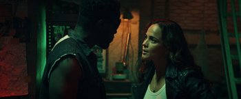 Movie still from “Hypnotic” (2023), directed by Robert Rodriguez – A man and a woman talking to each other; Close Up shot, Over the shoulder angle