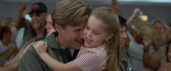 Movie still from “Independence Day” (1996), directed by Roland Emmerich – Close Up shot, Low angle