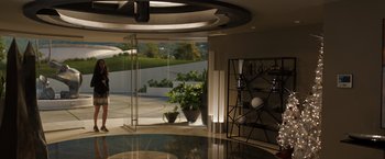 Movie still from “Iron Man 3” (2013), directed by Shane Black – Extreme Wide shot, High angle