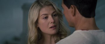 Movie still from “Jack Reacher” (2012), directed by Christopher McQuarrie – A man and a woman looking at one another; Close Up shot, Over the shoulder angle