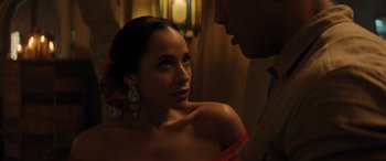 Movie still from “Jumanji: The Next Level” (2019), directed by Jake Kasdan – A man and a woman are looking at one another; Close Up shot, Over the shoulder angle