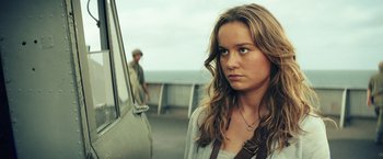 Movie still from “Kong: Skull Island” (2017), directed by Jordan Vogt-Roberts – A woman standing next to a man on a boat; Close Up shot, Over the shoulder angle