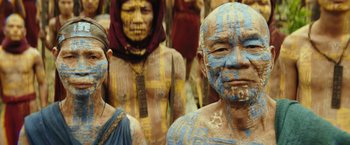 Movie still from “Kong: Skull Island” (2017), directed by Jordan Vogt-Roberts – A group of people standing next to each other; Close Up shot, High angle