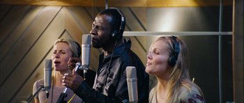 Movie still from “Love Actually” (2003), directed by Richard Curtis – Medium shot, Low angle