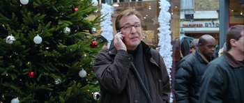 Movie still from “Love Actually” (2003), directed by Richard Curtis – Medium shot, Over the shoulder angle