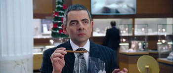 Movie still from “Love Actually” (2003), directed by Richard Curtis – Close Up shot, Over the shoulder angle