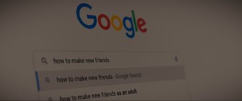 Movie still from “Lyle, Lyle, Crocodile” (2022), directed by Will Speck – A computer screen with the google logo on top of it; Extreme Close Up shot, High angle